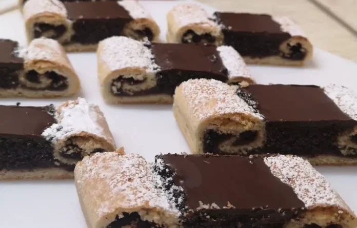 Ezt a göngyölt linzer receptet egyszer elkészíted, és minden ünnep sztárja lesz