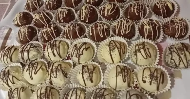 Sütni sem kell, mégis mindenki ezt kéri karácsonyra – zserbógolyó és mákgolyó házilag